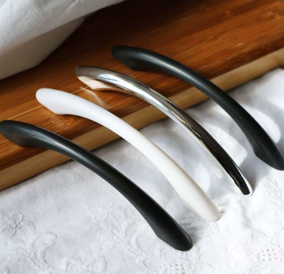 Cabinet door handle